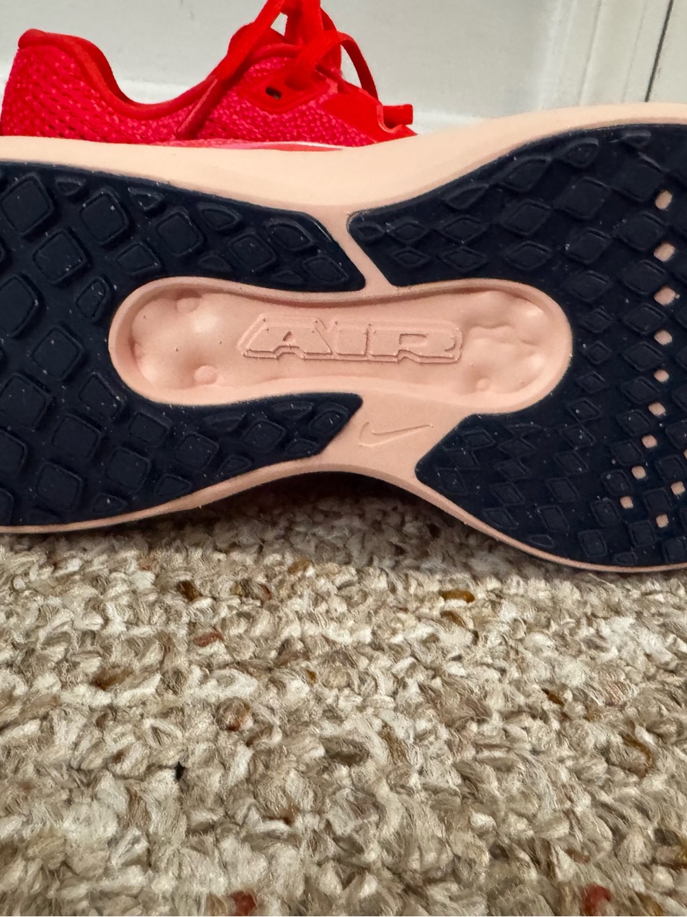 Nike Vibrant Red-Pink Running Sneakers with White Swoosh - Picture 5 of 5